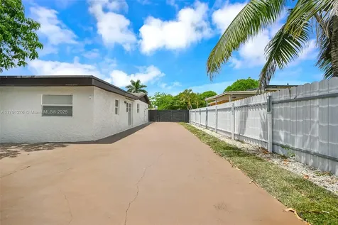 20431 NW 46th Avenue Miami Gardens FL 33055