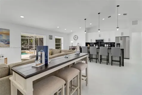 172 Plantation Circle Naples FL 34104