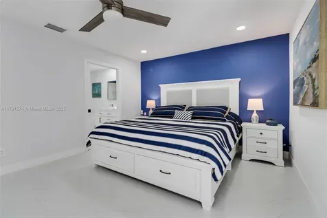 172 Plantation Circle Naples FL 34104