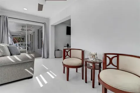 172 Plantation Circle Naples FL 34104