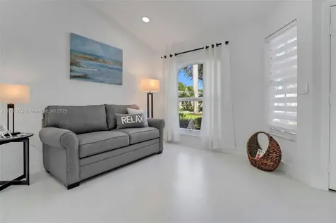 172 Plantation Circle Naples FL 34104