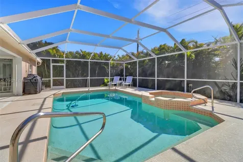 172 Plantation Circle Naples FL 34104