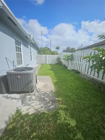 3028 NW 95th Street Miami FL 33147