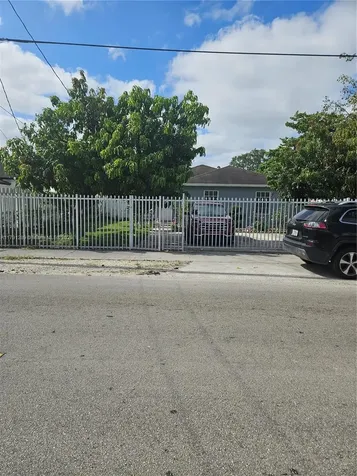 3028 NW 95th Street Miami FL 33147