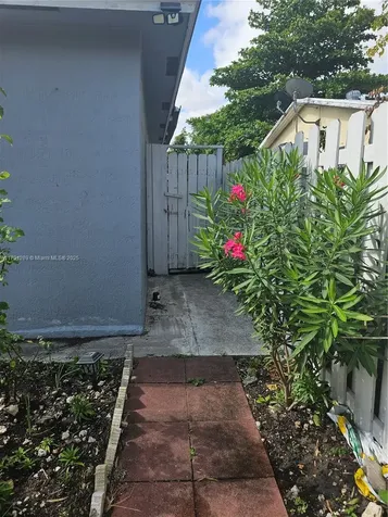 3028 NW 95th Street Miami FL 33147