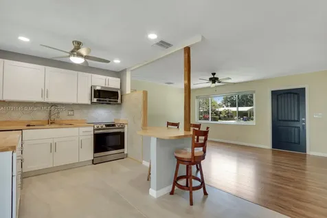 3135 SE Mimosa Street Stuart FL 34997