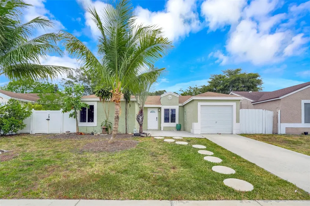 18982 Cloud Lake Circle Boca Raton FL 33496