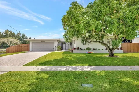 5136 SW 90th Avenue Cooper City FL 33328