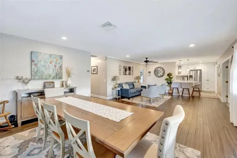 5136 SW 90th Avenue Cooper City FL 33328