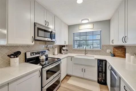5136 SW 90th Avenue Cooper City FL 33328