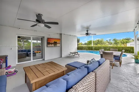 5136 SW 90th Avenue Cooper City FL 33328