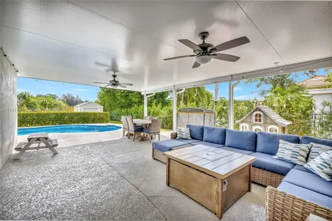 5136 SW 90th Avenue Cooper City FL 33328