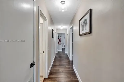 5136 SW 90th Avenue Cooper City FL 33328