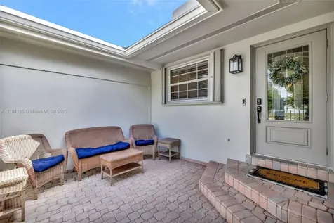 5136 SW 90th Avenue Cooper City FL 33328