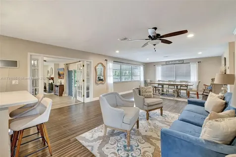 5136 SW 90th Avenue Cooper City FL 33328