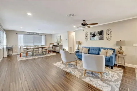 5136 SW 90th Avenue Cooper City FL 33328