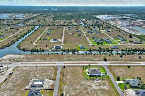 4008 NW 38th Lane Cape Coral FL 33993