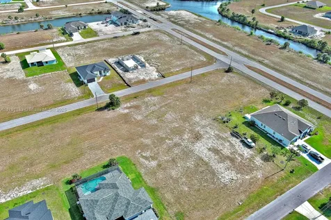 4008 NW 38th Lane Cape Coral FL 33993