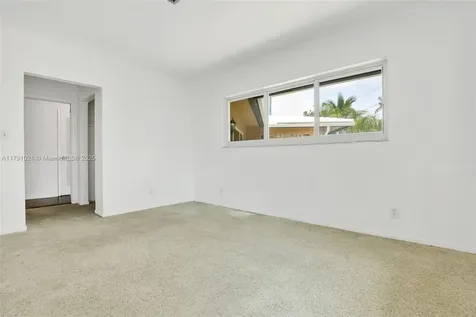 2019 NE 31st Avenue Fort Lauderdale FL 33305