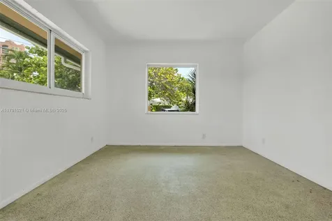 2019 NE 31st Avenue Fort Lauderdale FL 33305