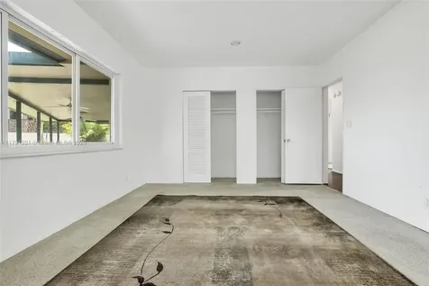 2019 NE 31st Avenue Fort Lauderdale FL 33305