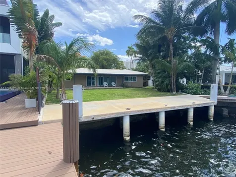 2019 NE 31st Avenue Fort Lauderdale FL 33305