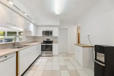 7920 SW 132nd Street Pinecrest FL 33156