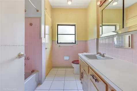 801 Orchid Drive Plantation FL 33317
