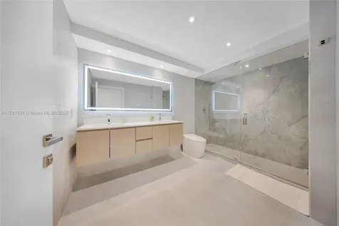9801 Collins Avenue Bal Harbour FL 33154