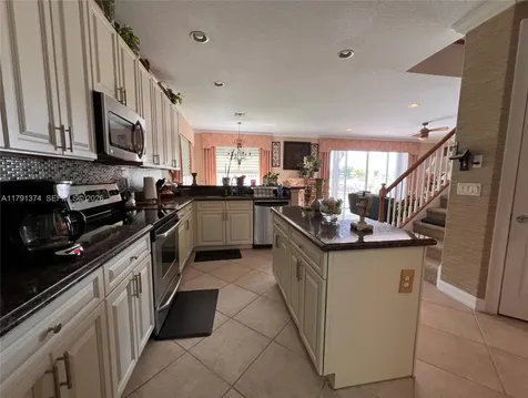 113 Bella Vista Way Royal Palm Beach FL 33411