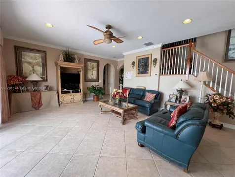 113 Bella Vista Way Royal Palm Beach FL 33411