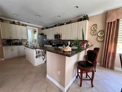 113 Bella Vista Way Royal Palm Beach FL 33411