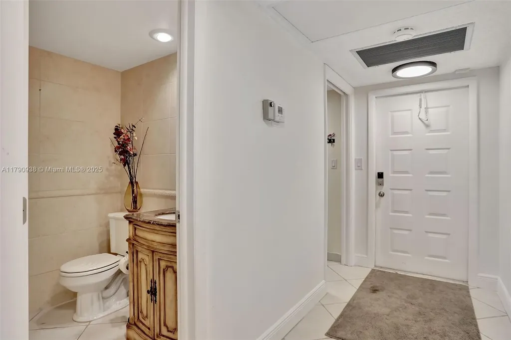 4020 W Palm Aire Drive Pompano Beach FL 33069