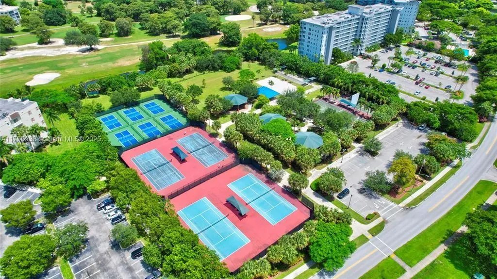 4020 W Palm Aire Drive Pompano Beach FL 33069
