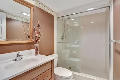 4020 W Palm Aire Drive Pompano Beach FL 33069
