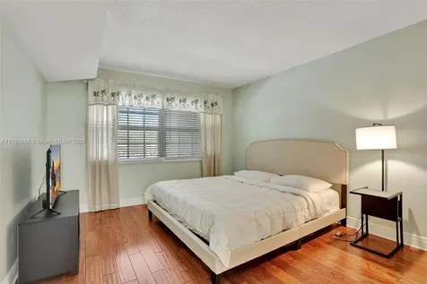 4020 W Palm Aire Drive Pompano Beach FL 33069