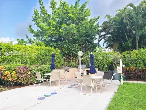 4020 W Palm Aire Drive Pompano Beach FL 33069
