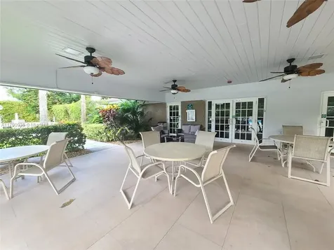 4020 W Palm Aire Drive Pompano Beach FL 33069