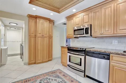 4020 W Palm Aire Drive Pompano Beach FL 33069