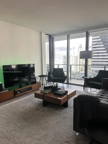 88 SW 7th Street Miami FL 33130