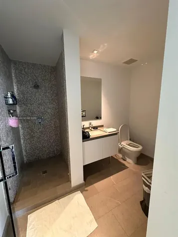 88 SW 7th Street Miami FL 33130