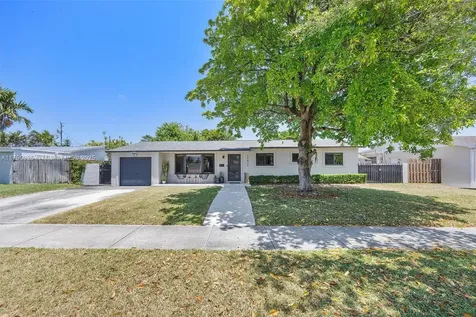 19825 SW 88th Court Cutler Bay FL 33157