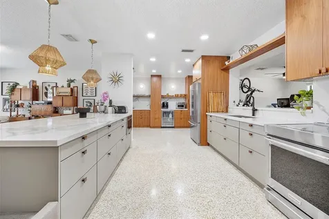 19825 SW 88th Court Cutler Bay FL 33157
