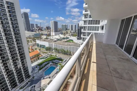 1717 N Bayshore Drive Miami FL 33132