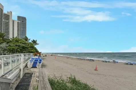19201 Collins Avenue Sunny Isles Beach FL 33160