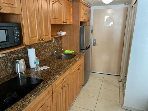 19201 Collins Avenue Sunny Isles Beach FL 33160