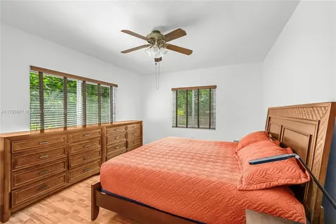 172 NW 87th Street El Portal FL 33150