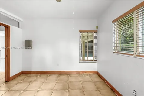 172 NW 87th Street El Portal FL 33150