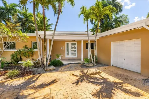 172 NW 87th Street El Portal FL 33150