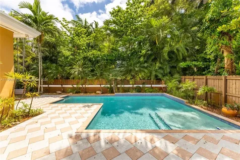 172 NW 87th Street El Portal FL 33150